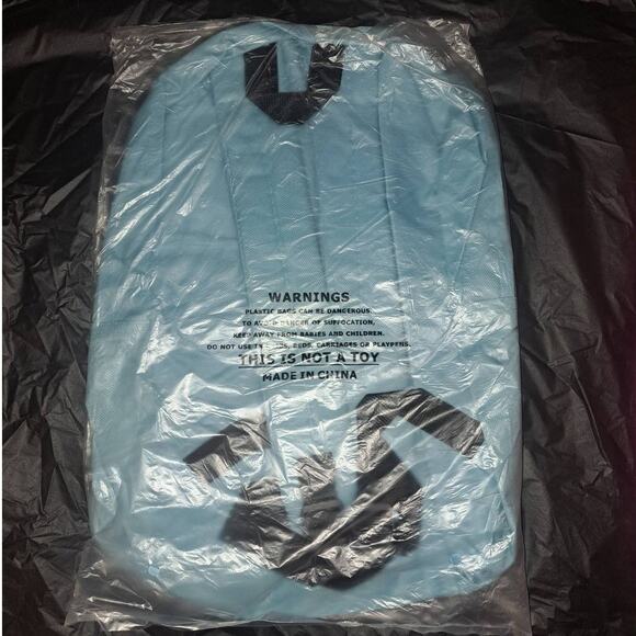 Light Blue Trailmaker 17" Zippered Backpack With Adjustable Padded Straps - Picture 4 of 6